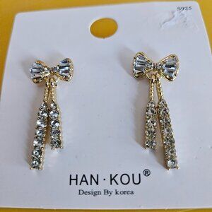 han kou bow dangle drop stud Earings  new